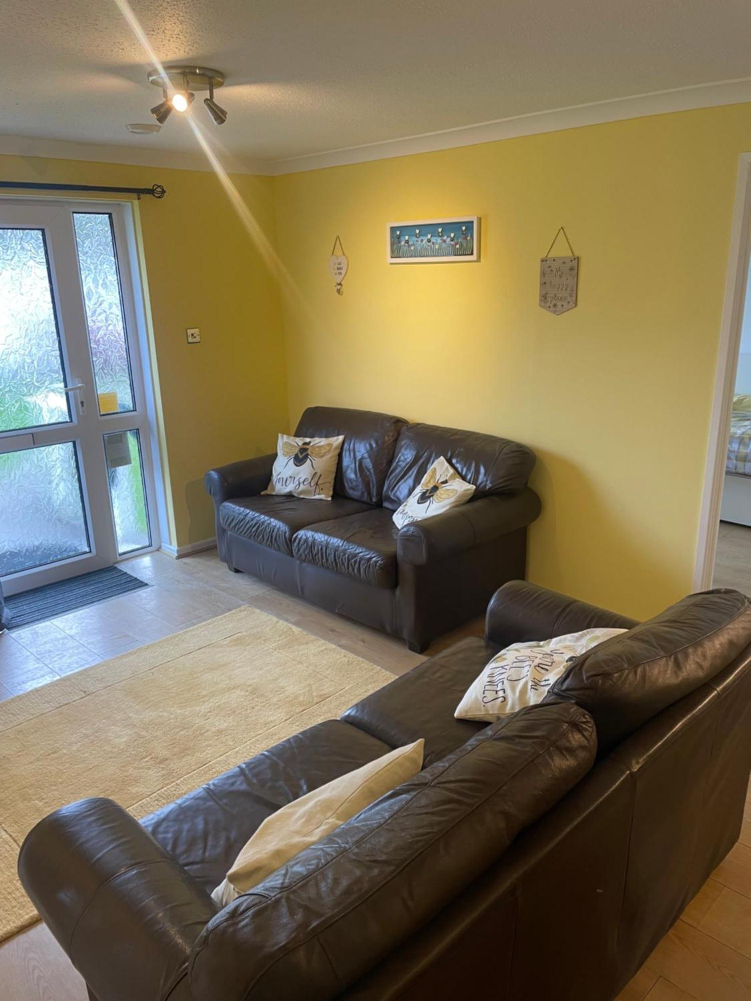 Bumblebee Lodge Saint Cleer Екстериор снимка