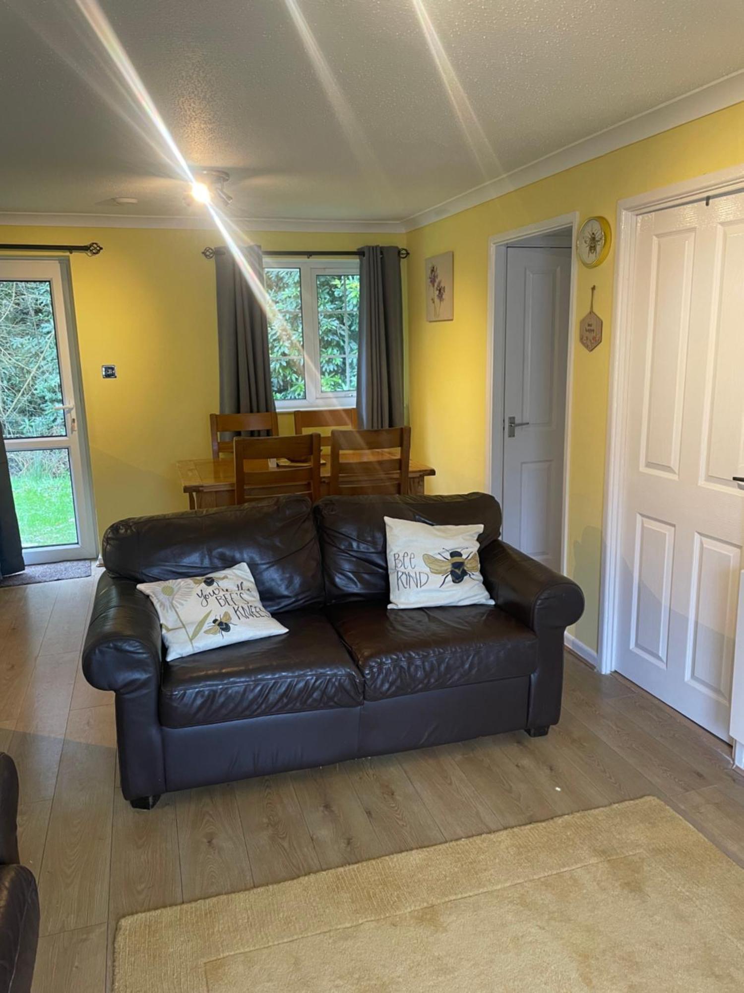 Bumblebee Lodge Saint Cleer Екстериор снимка